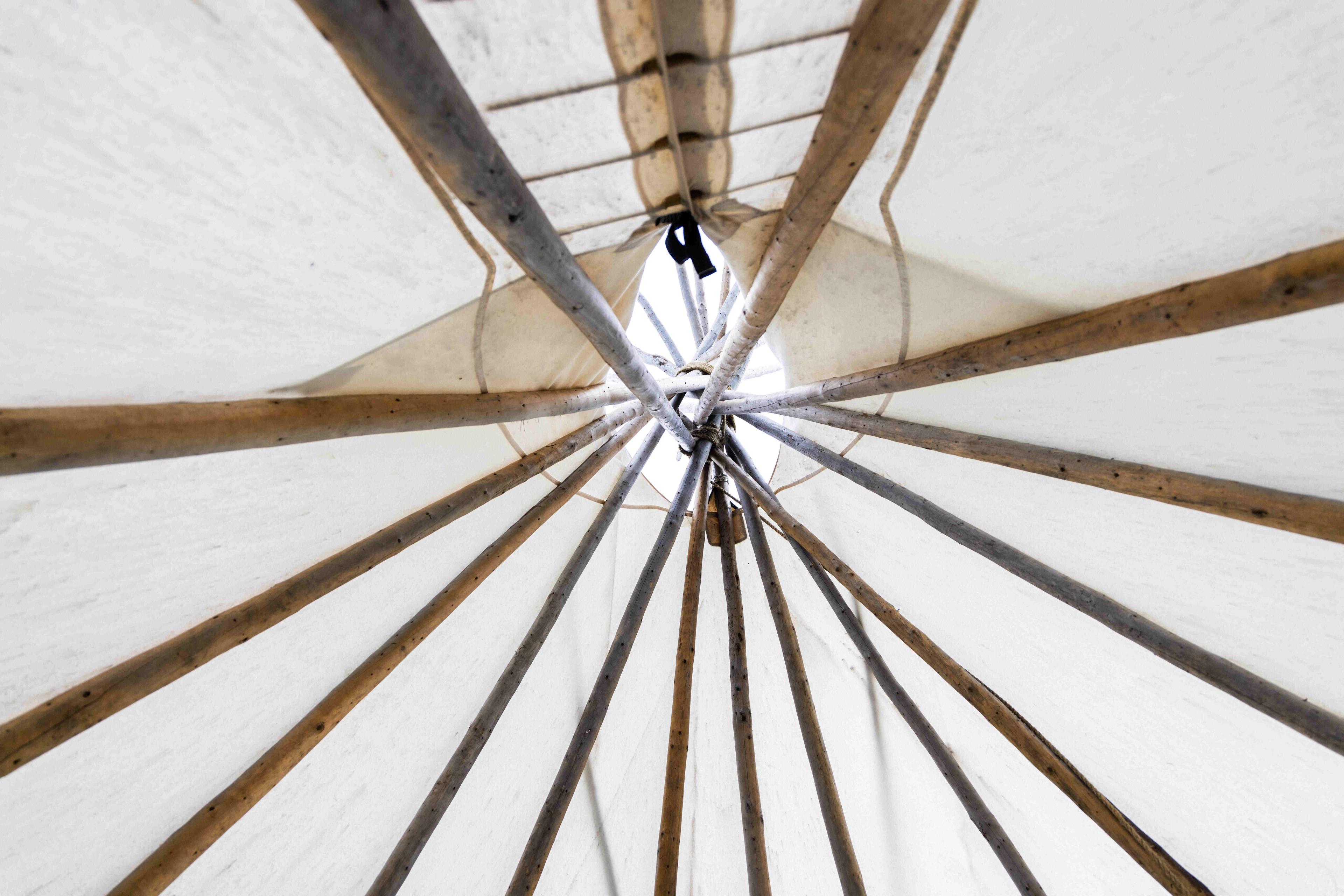 Tipi vue de dessous